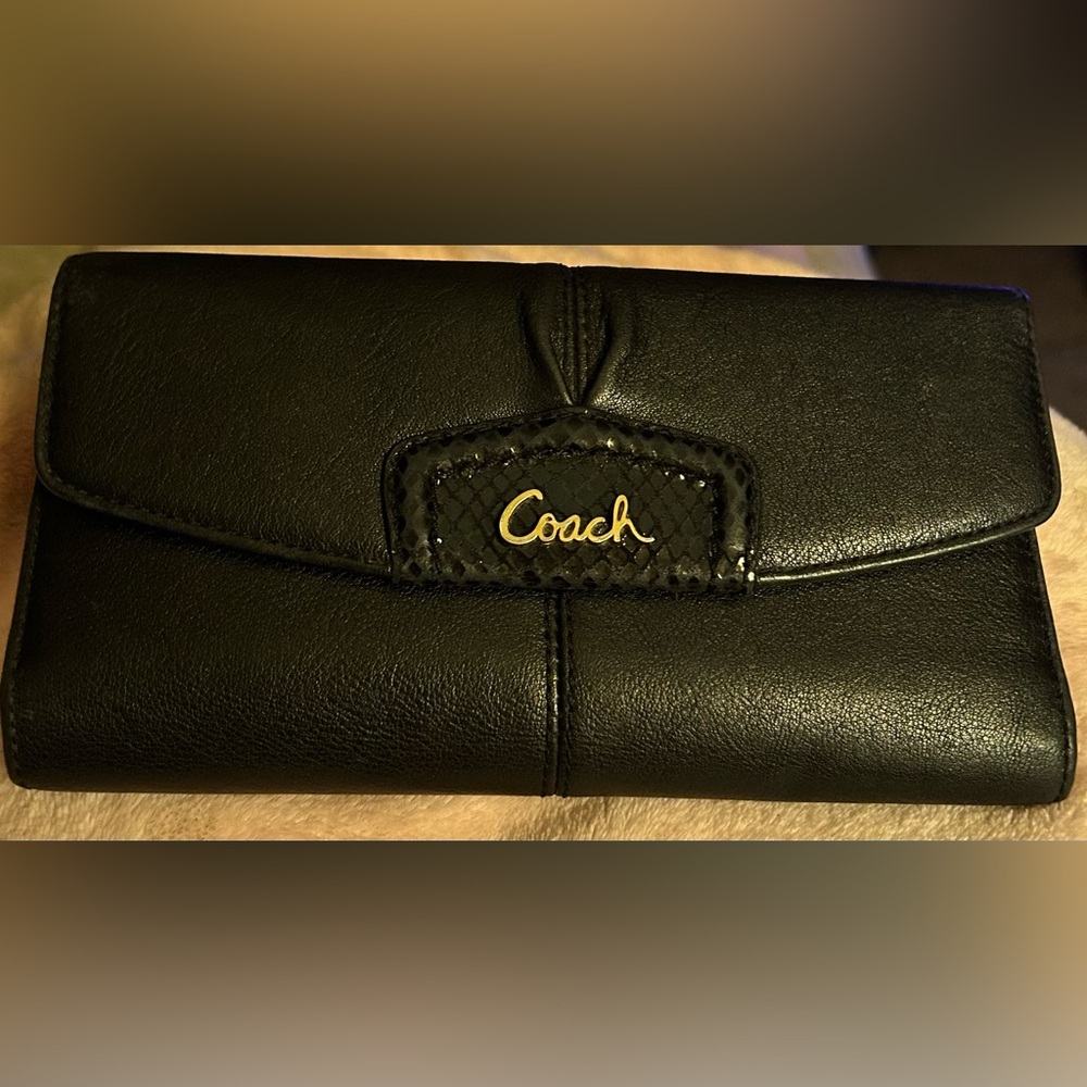 Coach wallet